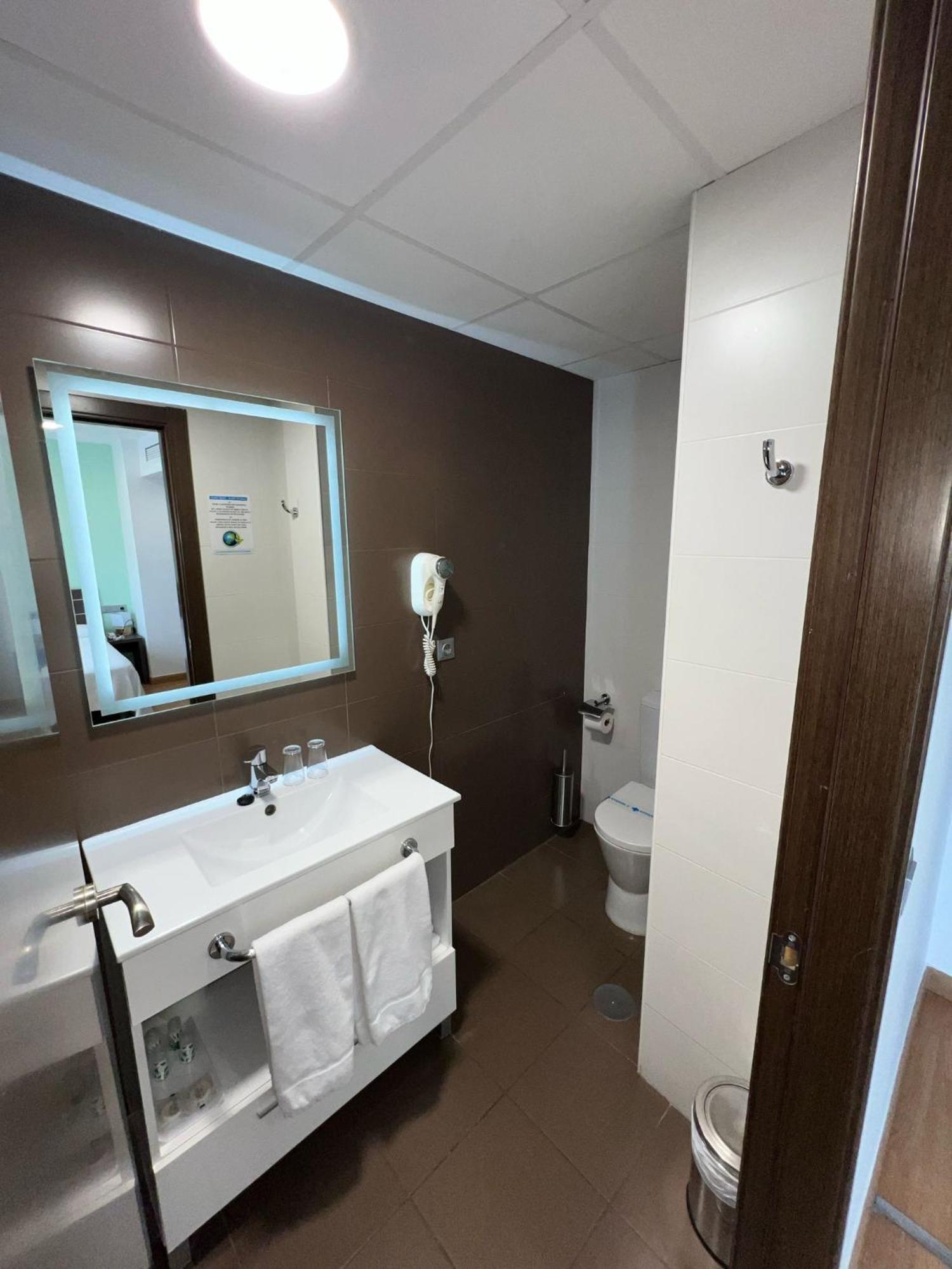 Hotel Clopy Rocamar بينايدورم المظهر الخارجي الصورة