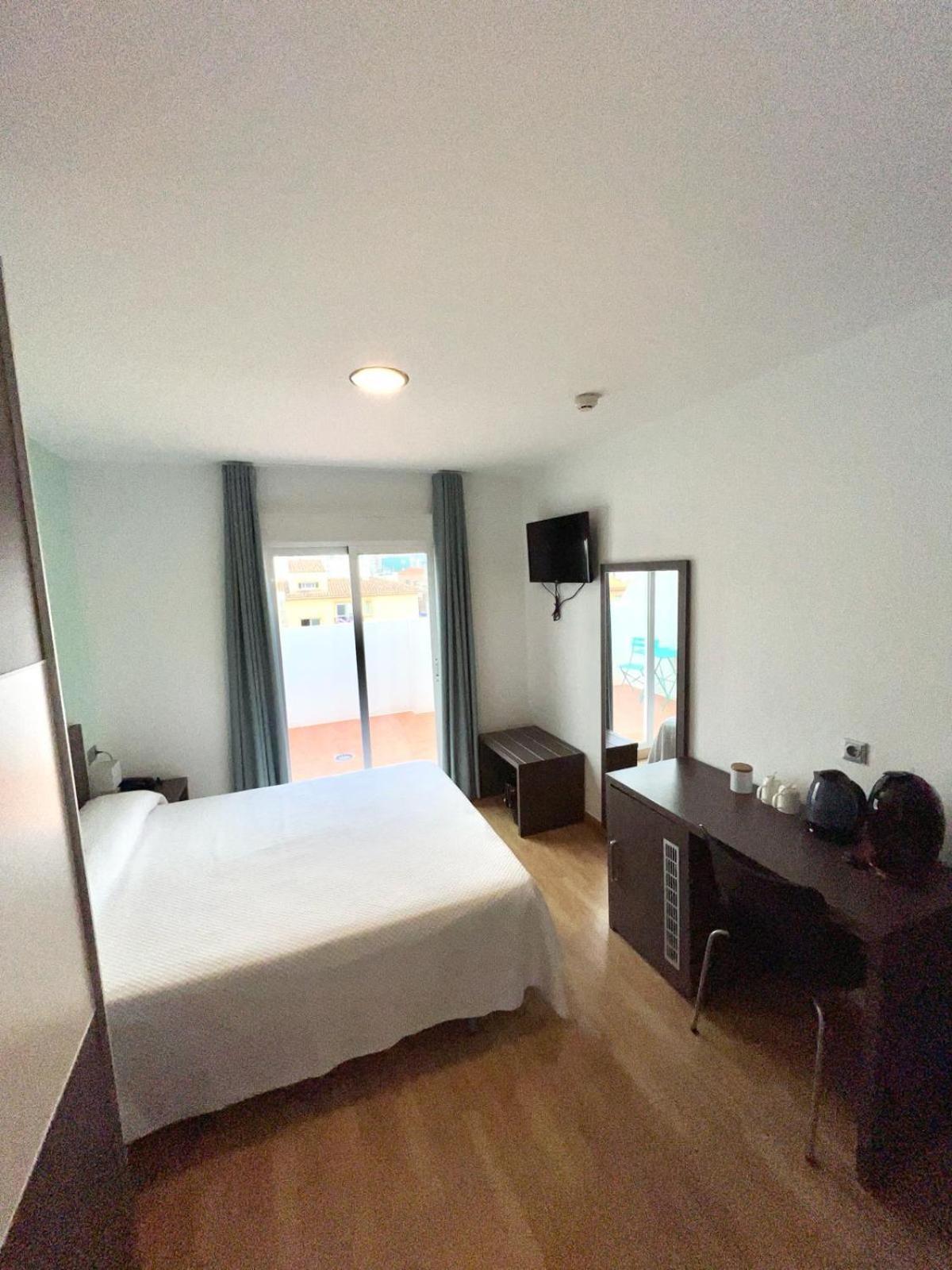 Hotel Clopy Rocamar بينايدورم المظهر الخارجي الصورة