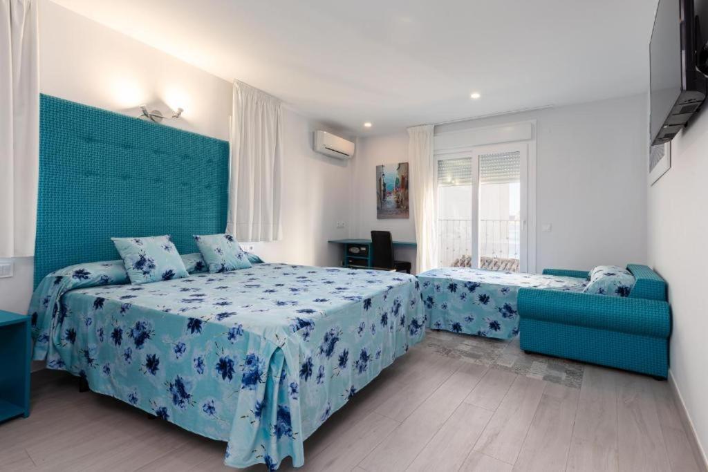 Hotel Clopy Rocamar بينايدورم المظهر الخارجي الصورة
