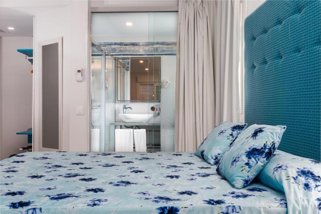Hotel Clopy Rocamar بينايدورم المظهر الخارجي الصورة