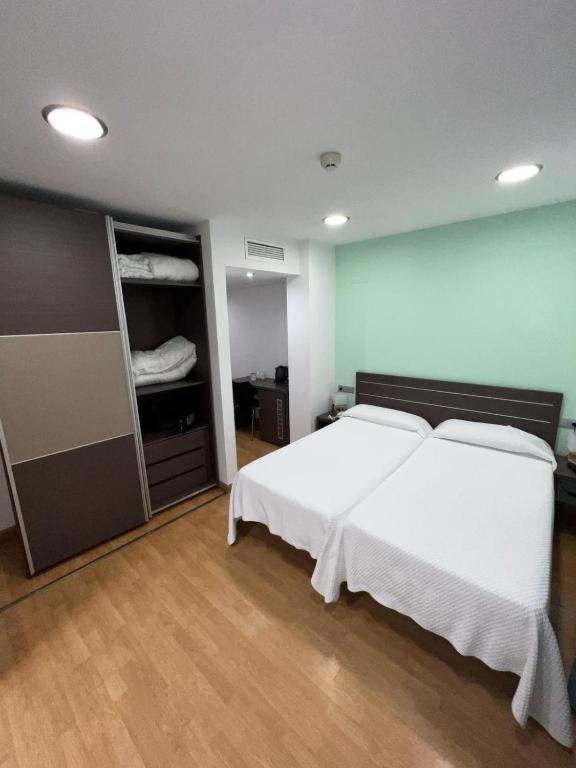 Hotel Clopy Rocamar بينايدورم المظهر الخارجي الصورة